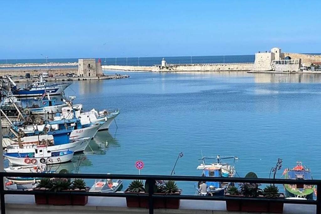 Appartement Emozioni Dal Porto à Trani Extérieur photo