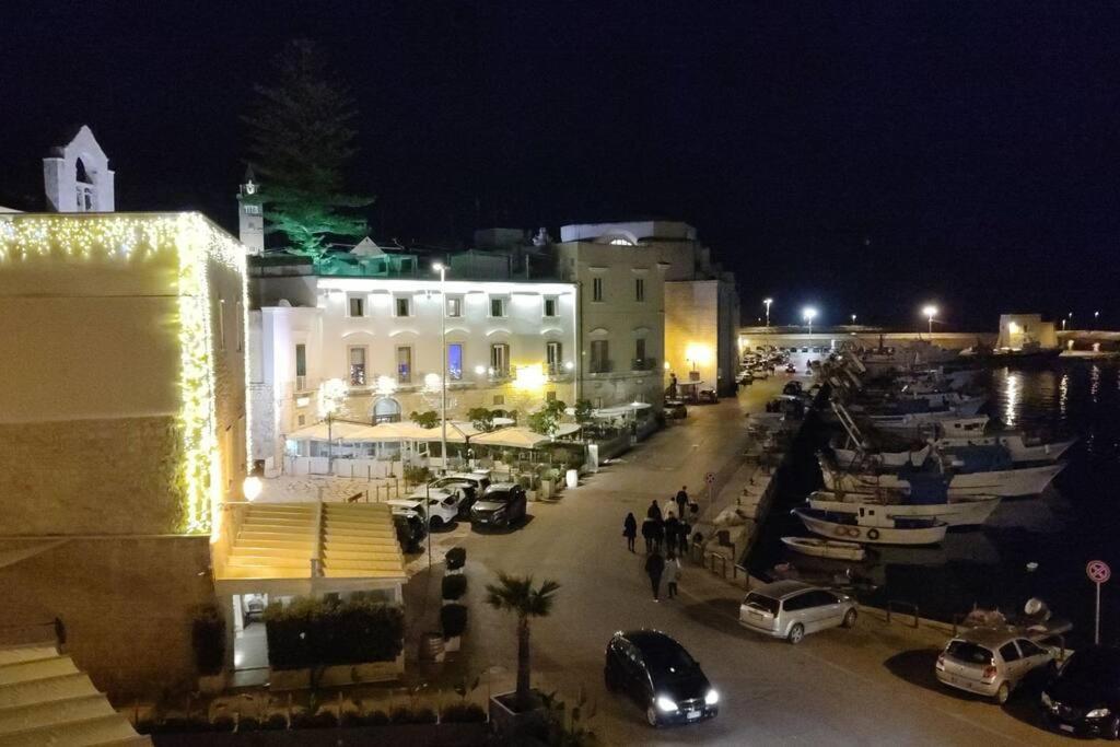 Appartement Emozioni Dal Porto à Trani Extérieur photo